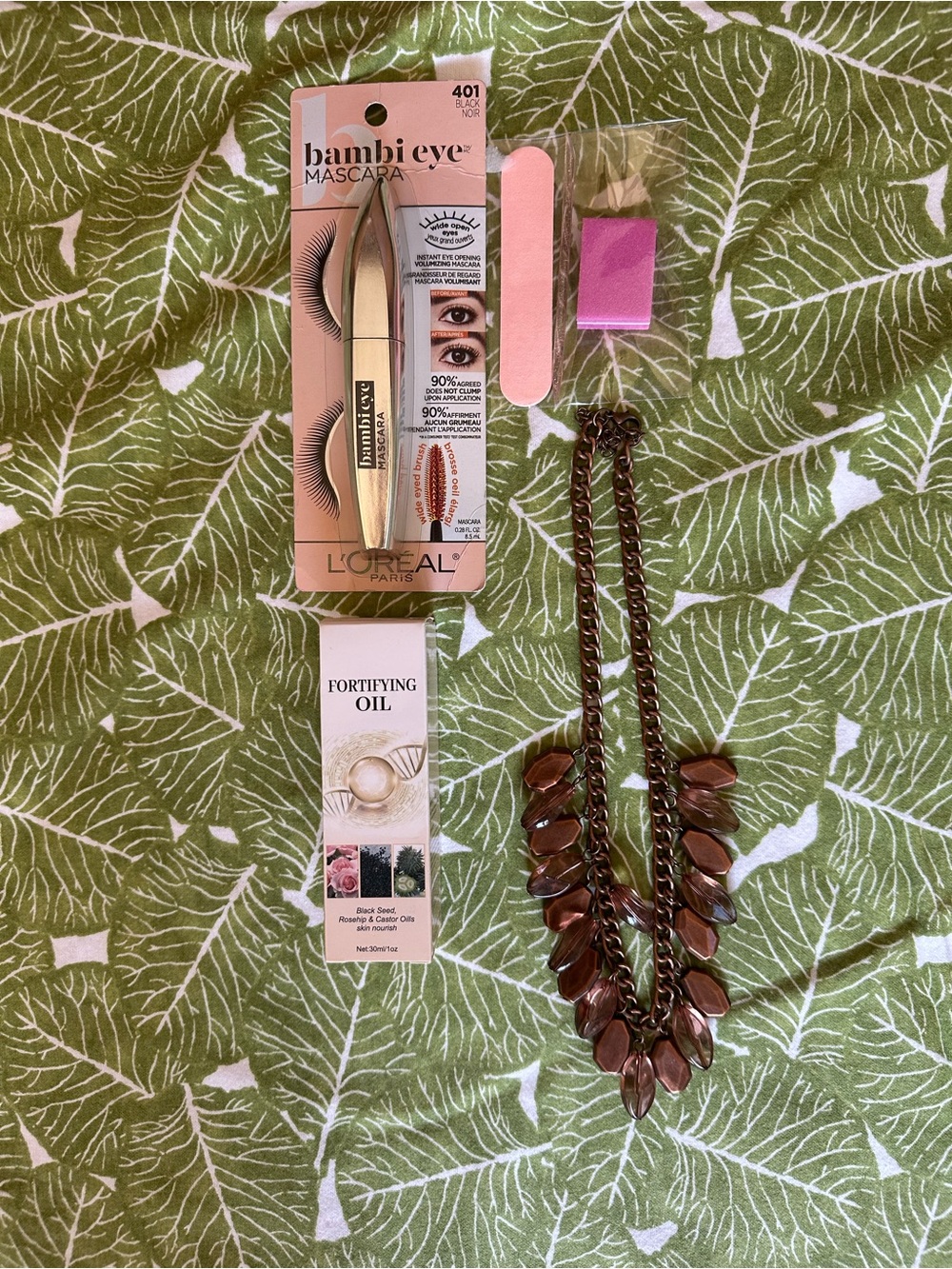L'Oreal Bambi Eye Mascara (Gold) + Pink Nail Files & Brown Leaf Necklace